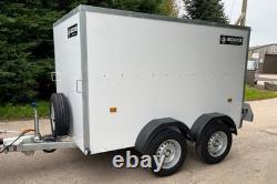 Boxxa 855TB 8' x 5' x 5' Remorque à double essieu freinée 2600kg Blanche