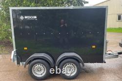 Boxxa 855TB 8' x 5' x 5' Remorque à double essieu freinée 2600kg Rampe noire