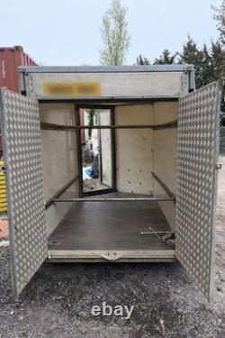Ifor Williams BV85G remorque fourgon 8x5 2700 kg à double essieu freinée - solide