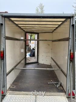 Ifor Williams BV85G remorque fourgon 8x5 2700 kg à double essieu freinée - solide