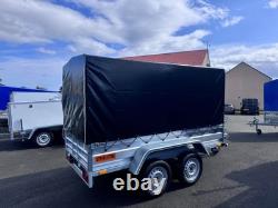 REMORQUE NEUVE DE 2,65 m x 1,30 m À DEUX ESSIEUX AVEC COUVERTURE DE CADRE DE 150 CM ET RAMPE