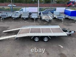 Remorque BEAVER TAIL à double essieu 13,4 pi x 6,9 pi 4 m x 2,1 m 2700 kg TAILLE DES ROUES 13	
<br/>
 
