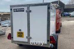 Remorque Box/Van Boxxa 1055TB 10' x 5' x 5' à double essieu freinée 2600kg