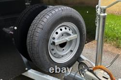 Remorque Box/Van Boxxa 1066TB 10' x 6' x 6' à essieu double freinée 2600kg avec rampe