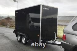 Remorque Boxxa 1055TB 3m x 1,5m x 1,5m à double essieu freinée 2600kg noire