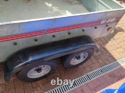 Remorque Caddy Trailer 640 à double essieu avec bâche imperméable, 6 pi x 4 pi, en acier