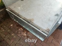 Remorque Caddy Trailer 640 à double essieu avec bâche imperméable, 6 pi x 4 pi, en acier