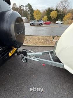 Remorque Eco-Trailer Velocity iQ / remorque de course fermée couverte de 3000 kg