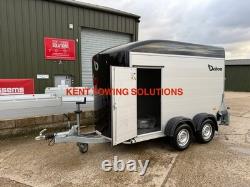 Remorque à caisse à double essieu Debon C500 d'occasion 2024 + porte + côtés en aluminium 2600KG SANS TVA