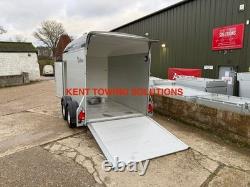 Remorque à caisse à double essieu Debon C500 d'occasion 2024 + porte + côtés en aluminium 2600KG SANS TVA