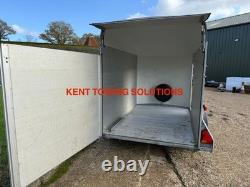 Remorque à caisse à double essieu Debon C500 d'occasion + porte + côtés en aluminium 2600KG PTAC ? SANS TVA