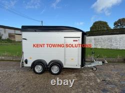 Remorque à caisse à double essieu Debon C500 d'occasion + porte + côtés en aluminium 2600KG PTAC ? SANS TVA