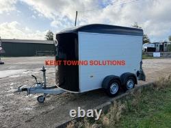 Remorque à caisse à double essieu Debon C500 d'occasion + porte + côtés en aluminium 2600KG PTAC ? SANS TVA