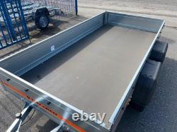 Remorque à essieux doubles non freinée Plateau 750 kg 2,64 m x 1,25 m 8,7 x 4,1 pi