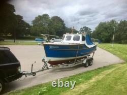 Remorque de bateau à double essieu, robuste, comprend un bateau de pêche Colvic Fisher 20