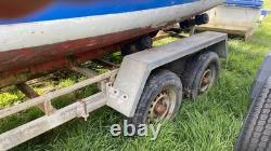 Remorque de bateau à double essieu, robuste, comprend un bateau de pêche Colvic Fisher 20