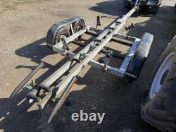 Remorque de bateau à essieu double galvanisée avec berceau / rouleaux et freins 2000kgs