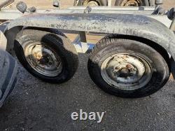 Remorque de bateau à essieu double galvanisée avec berceau / rouleaux et freins 2000kgs