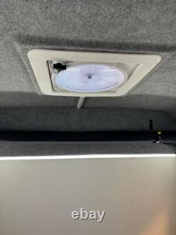 Remorque de camionnette à double essieu Debon Roadster C500 convertie en camping-car