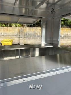 Remorque de cuisine Teale SupaLite, traiteur à double essieu, comptoirs en acier inoxydable 2700 kg