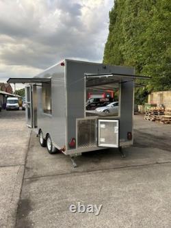 Remorque de cuisine Teale SupaLite, traiteur à double essieu, comptoirs en acier inoxydable 2700 kg