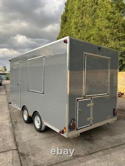 Remorque de cuisine Teale SupaLite, traiteur à double essieu, comptoirs en acier inoxydable 2700 kg