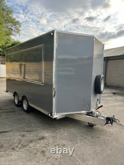 Remorque de cuisine Teale SupaLite, traiteur à double essieu, comptoirs en acier inoxydable 2700 kg