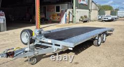 Remorque de voiture à plateau incliné Bateson 355B 5m x 2.1m 3500kg à double essieu, treuil et rampes Remorque de voiture à plateau incliné Bateson 355B 5m x 2.1m 3500kg à double essieu, treuil et rampes