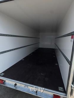 Remorque fermée pour voiture 19,6 pi x 6,5 pi x 6,5 pi 3500 kg double essieu @wychavon