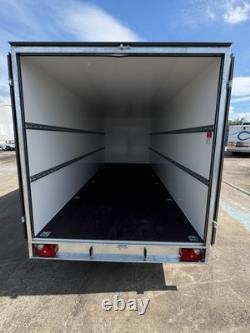 Remorque fermée pour voiture 19,6 pi x 6,5 pi x 6,5 pi 3500 kg double essieu @wychavon