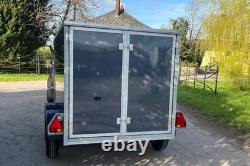 Remorque fourgon Cargo Boxxa 855TB 8' x 5' x 5' à double essieu freinée 2600 kg