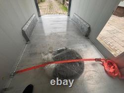 Remorque fourgon à double essieu Debon Roadster C800