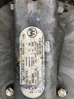 Remorque freinée à double essieu de 3000 kg. 10' X 5'