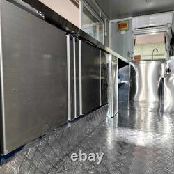 Remorque mobile de restauration rouge à double essieu unité de street food café burger