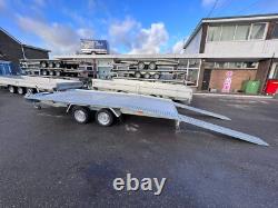 Remorque porte-voiture 2700 kg Jupiter à double essieu 15 pi 6,6 pi 4,5 m x 2 m Remorque porte-voiture 2700 kg Jupiter à double essieu 15 pi 6,6 pi 4,5 m x 2 m