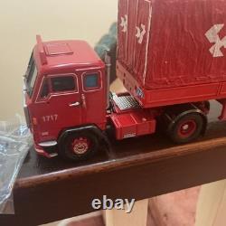 TRANSPORT LOURD 4x2 VOLVO F88 REMORQUE BASCULANTE À DOUBLE ESSIEU B. R. S. ÉCHELLE 150 CODE 3