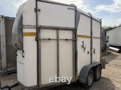 Van à chevaux Bateson Deauville 2 places, double essieu, pont arrière, 2008, jusqu’à 3,5 t